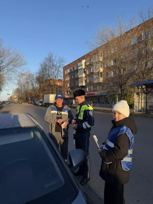 В Чистополе юные инспекторы движения провели совместный рейд с ГИБДД