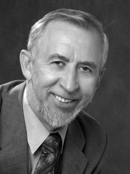 80 лет исполнилось профессору из Чистополя Геннадию Романову