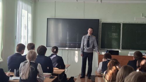 Выпускник чистопольского лицея рассказал школьникам об учебе и службе в университете ФСИН