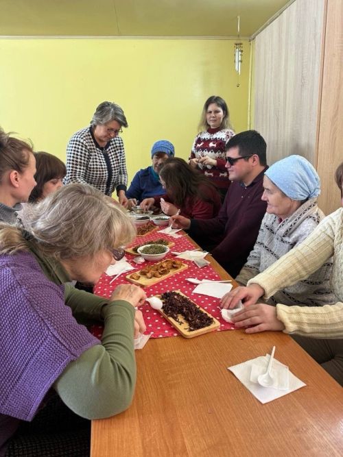 Специалисты «Чистые луга» провели эко-мероприятие для людей с ОВЗ