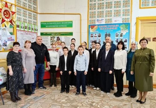 В селе Татарская Багана состоялась встреча жителей с участником СВО