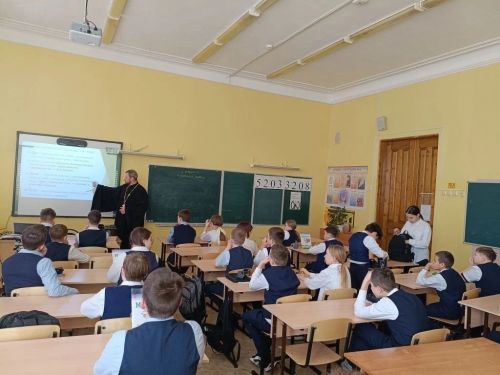 Чистопольским школьникам рассказали о нравственности и духовных ориентирах