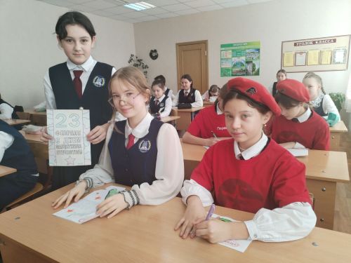 Чистопольские лицеисты стали «внуками по переписке» для пожилых людей ко Дню защитника Отечества