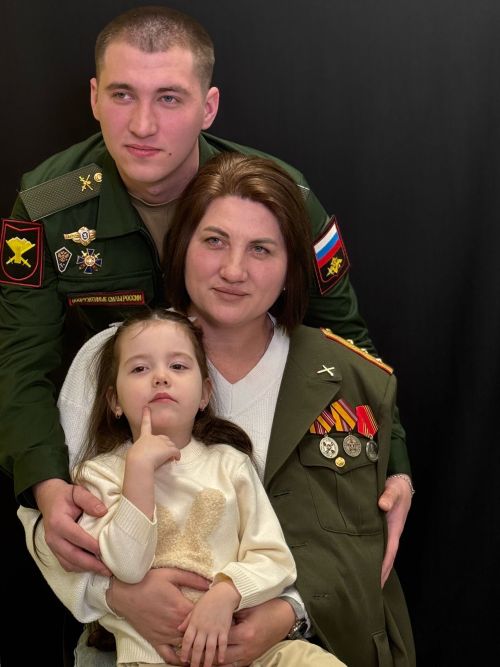 Герой кителе: Чистайда махсус хәрби операциядә катнашучыларның гаиләләре өчен үзенчәлекле фотосессия булды