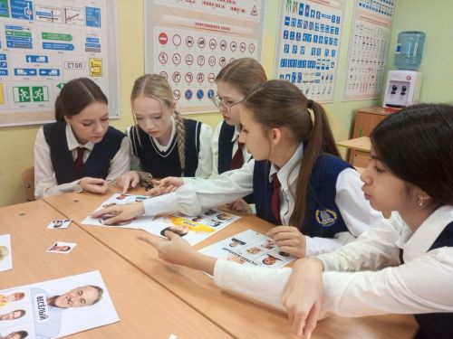 Для чистопольских лицеистов провели тренинг «Как защитить себя»