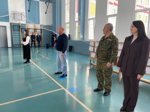 «Мой подарок солдату»: чистопольские лицеисты собрали десятки коробок с гуманитарной помощью для бойцов СВО