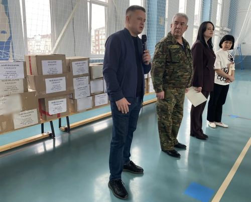 «Мой подарок солдату»: чистопольские лицеисты собрали десятки коробок с гуманитарной помощью для бойцов СВО