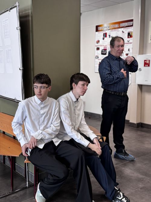 В Чистополе родители и дети вместе сдали пробные ОГЭ и ЕГЭ