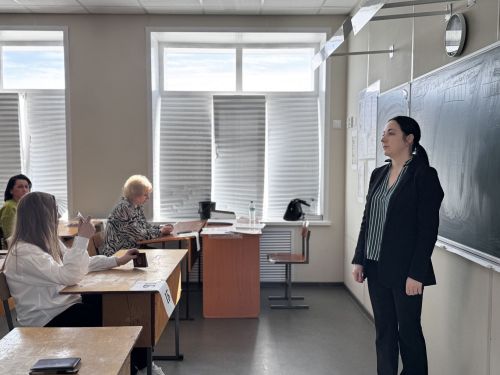 В Чистополе родители и дети вместе сдали пробные ОГЭ и ЕГЭ