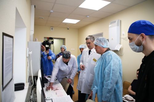 Женский коллектив Чистопольской ЦРБ принимал поздравления с 8 Марта от депутата Госсовета РТ Наиля Залакова
