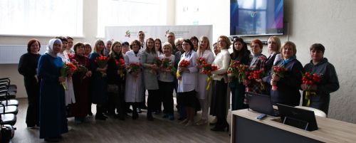 Женский коллектив Чистопольской ЦРБ принимал поздравления с 8 Марта от депутата Госсовета РТ Наиля Залакова