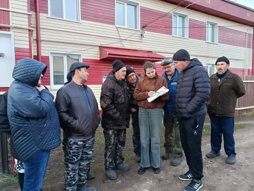 В посёлке Юлдуз прошли общественные обсуждения благоустройства двора по программе «Наш двор»