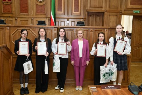 Школьники из Чистополя стали победителями республиканского «Парламентского урока — 2026»