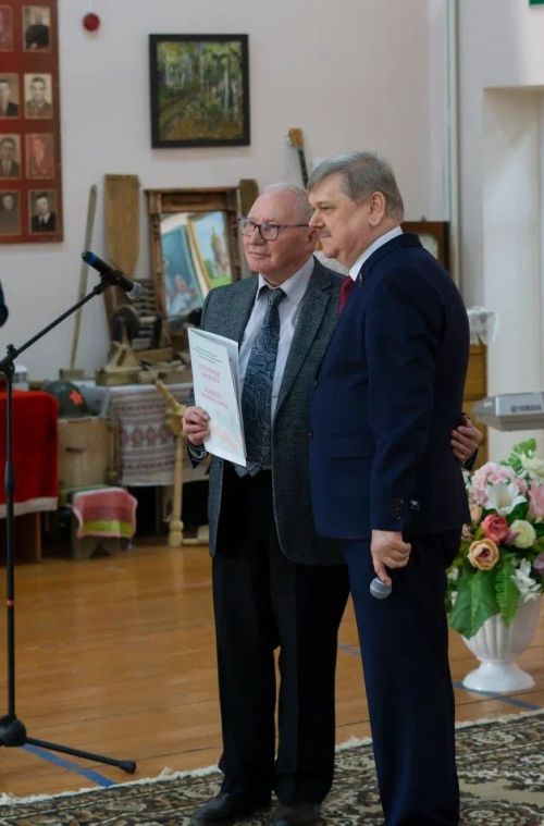 В Чистопольских Выселках открылась новая картинная галерея