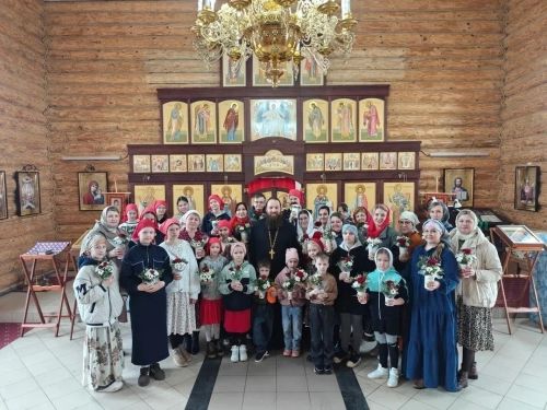 В храме села Булдырь прошёл мастер-класс по флористике