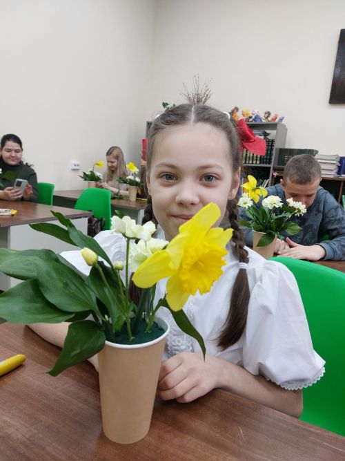В чистопольской воскресной школе прошёл мастер-класс по церковной флористике
