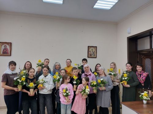 В чистопольской воскресной школе прошёл мастер-класс по церковной флористике