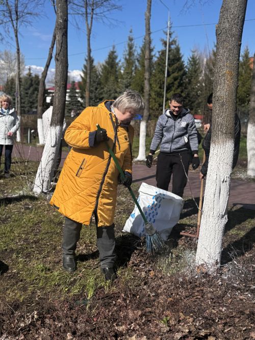 В Чистополе прошёл масштабный субботник на Центральном бульваре