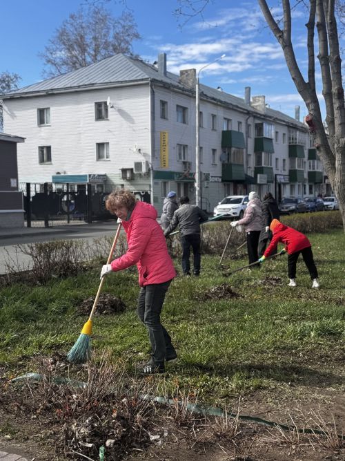 В Чистополе прошёл масштабный субботник на Центральном бульваре