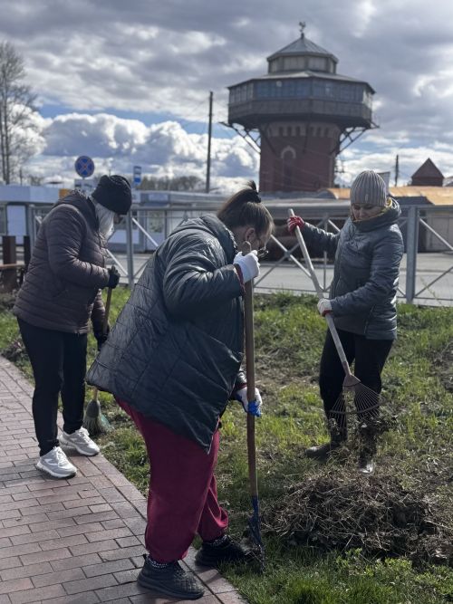 В Чистополе прошёл масштабный субботник на Центральном бульваре