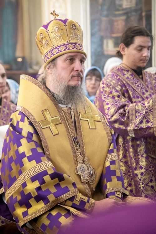 Епископ Пахомий совершил чин умовения ног в чистопольском соборе