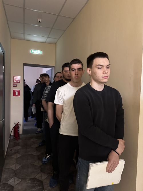 «Задача — научиться защищать Родину»: в Чистополе стартовал весенний призыв