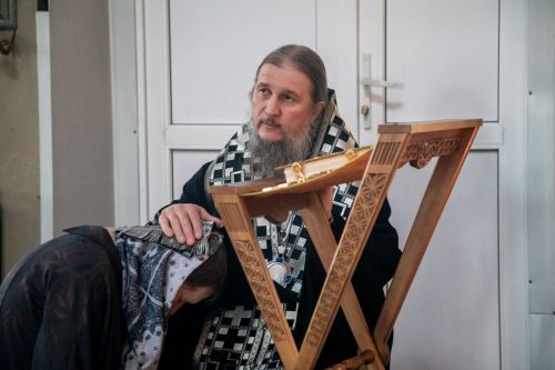 Накануне Великого Четвертка: епископ Пахомий совершил вечернее богослужение в Никольском соборе