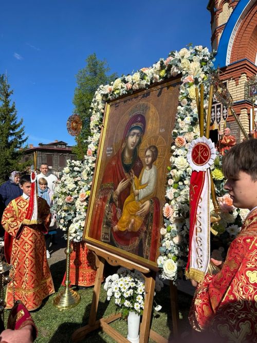Святыня вернулась в храм: в Чистополе торжественно встретили отреставрированную икону «Скоропослушница»