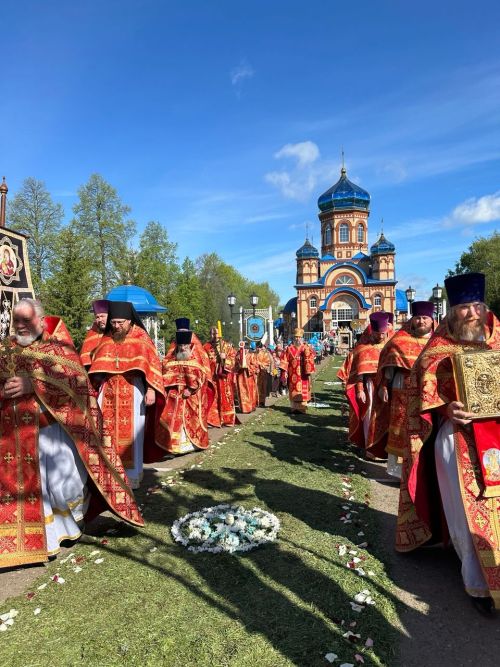 Святыня вернулась в храм: в Чистополе торжественно встретили отреставрированную икону «Скоропослушница»