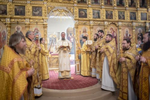 В кафедральном соборе Чистополя почтили память святителя Николая Чудотворца
