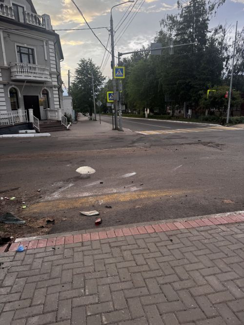 В центре Чистополя эвакуировали две иномарки после столкновения на перекрёстке