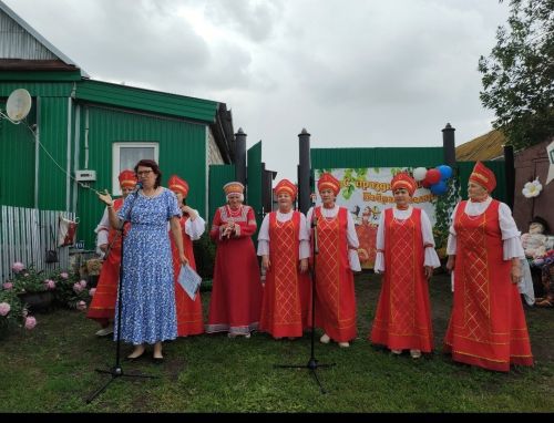 «Знакомство с соседями по‑новому»: в селе Большой Толкиш провели праздник улицы Пришкольная