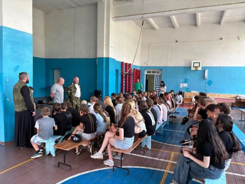 В лагере «Юный Армеец» прошёл урок мужества, посвящённый Дню ветерана боевых действий