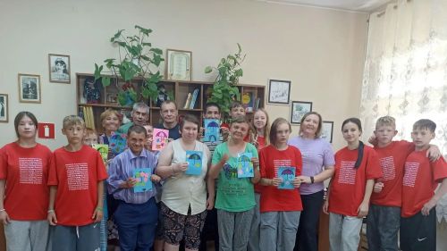 В Чистопольском доме социального обслуживания прошёл мастер-класс «Создаём погоду сами»