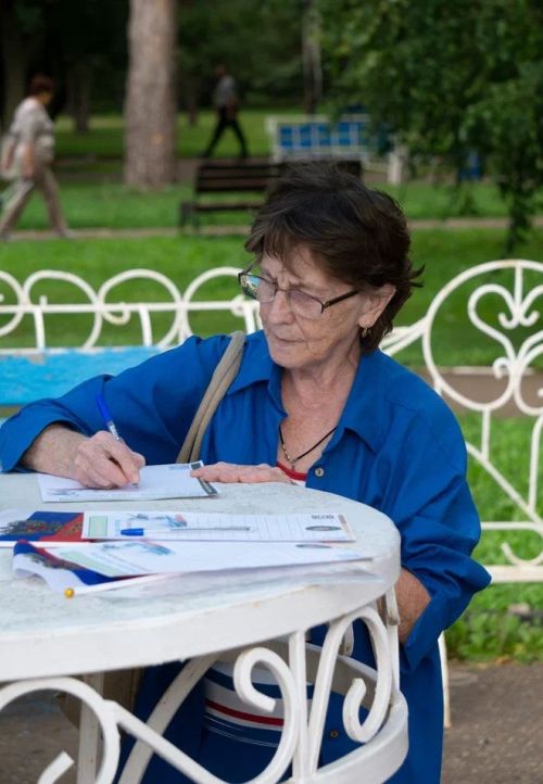 «Триколор единства»: чистопольцы прошли памятным маршрутом в цветах российского флага