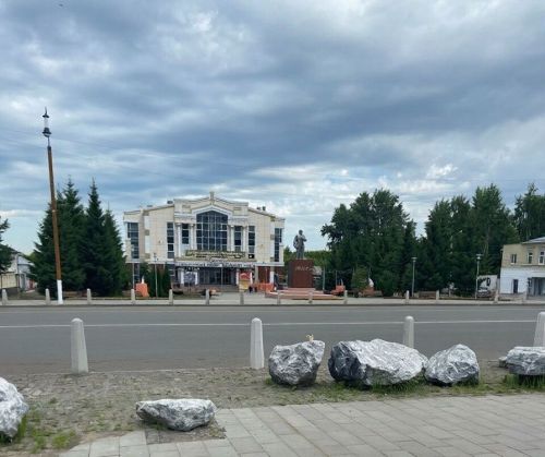 Чистайда көзгә концертлар һәм спектакльләр афишасы