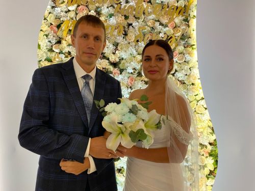 Молодожены проголосовали на одном из избирательных участков в Чистополе