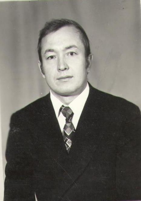 В 1984 году обязанности главного врача Чистопольской ЦРБ исполнял Шаукат Нургаязович Сатдаров