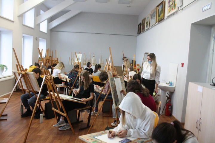 В Чистополе после капремонта открылась детская художественная школа