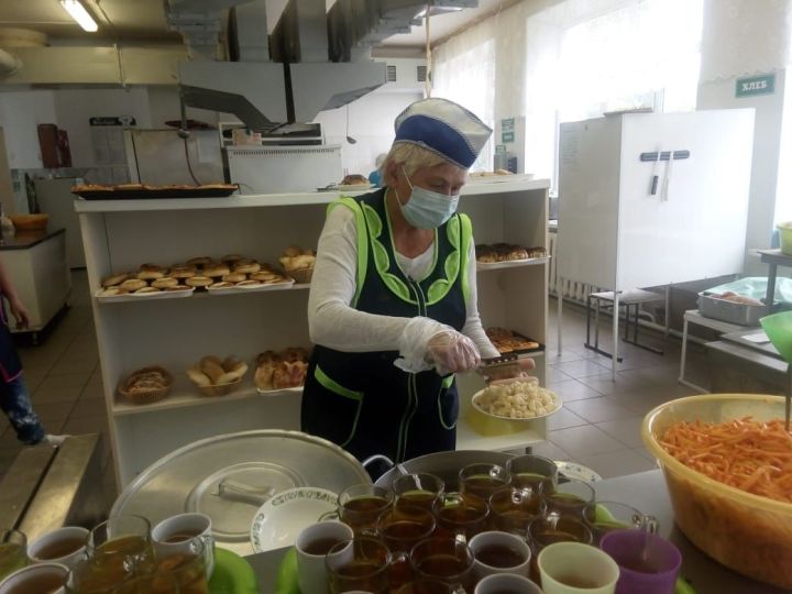В управлении образования Чистопольского района рассказали о новых правилах питания в школе