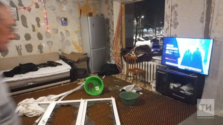 В Нижнекамске в квартире выбило стеклопакет из-за хлопка самогонных паров