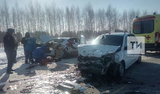 В ДТП на трассе в Татарстане погибло 4 человека