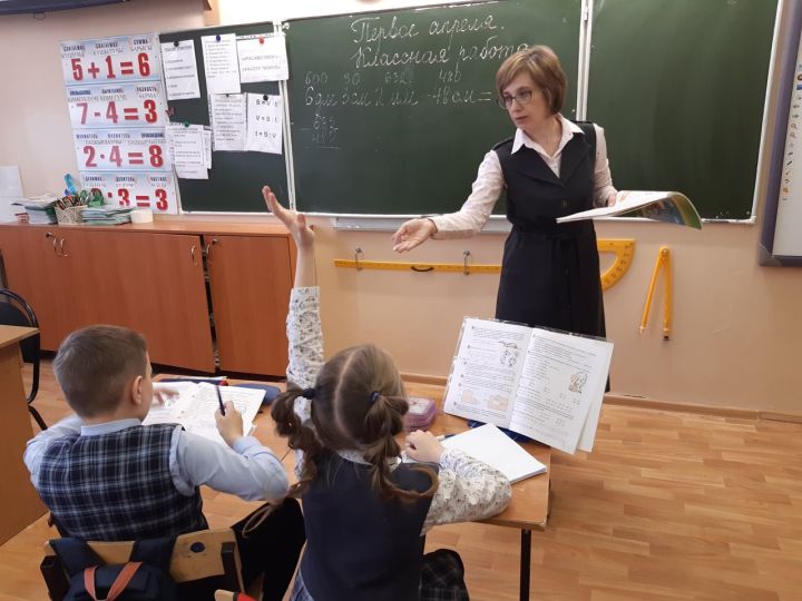 Учитель начальных классов из Чистополя поет, танцует и занимается спортом