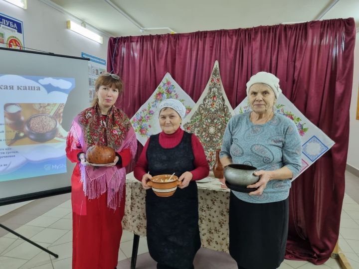 Вкусно и питательно: в Доме культуры чистопольского села собрались любители каши