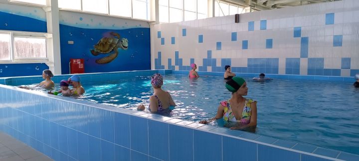 В Чистополе возобновились оздоровительные занятия в бассейне для беременных