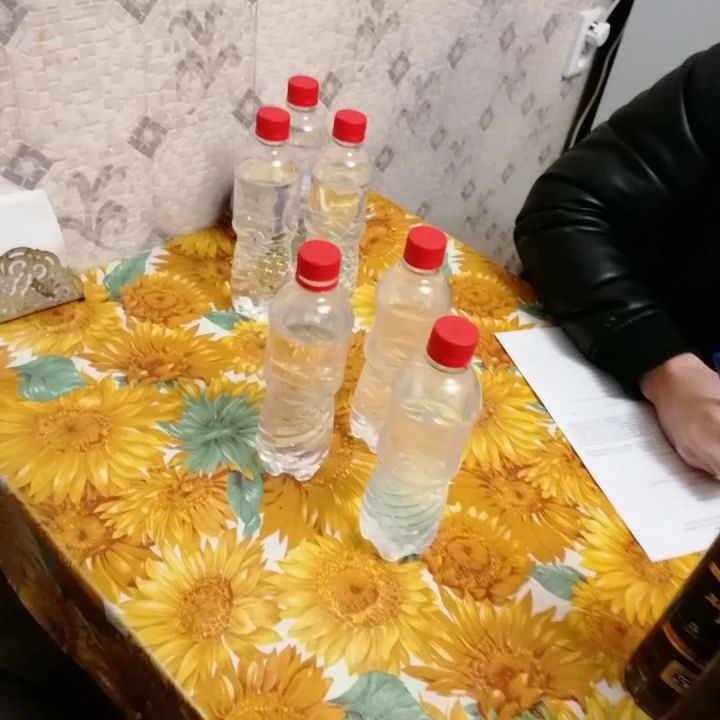 У чистопольского таксиста изъяли контрафактный алкоголь