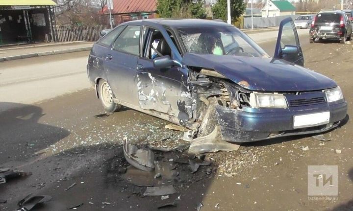 В Мамадыше благодаря автокреслам четверо маленьких пассажиров  смогли выжить в ДТП
