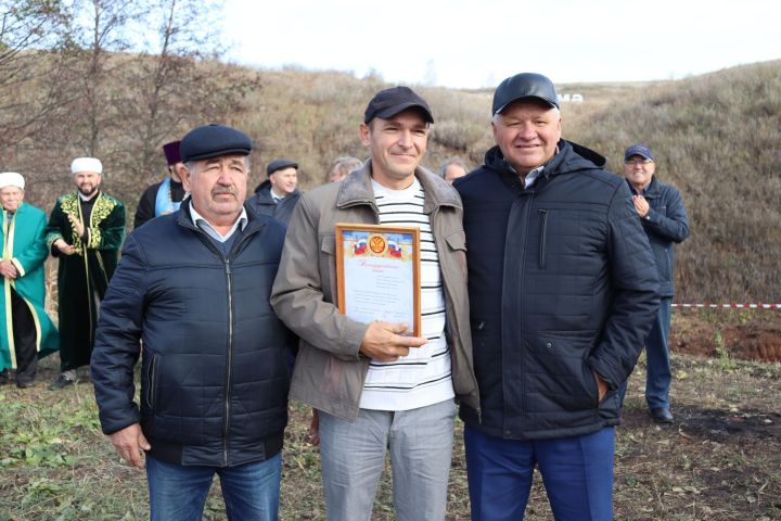 В Чистопольском районе обустроили родник « Таш чишмэ» (Фоторепортаж)