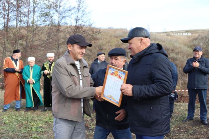 В Чистопольском районе обустроили родник « Таш чишмэ» (Фоторепортаж)