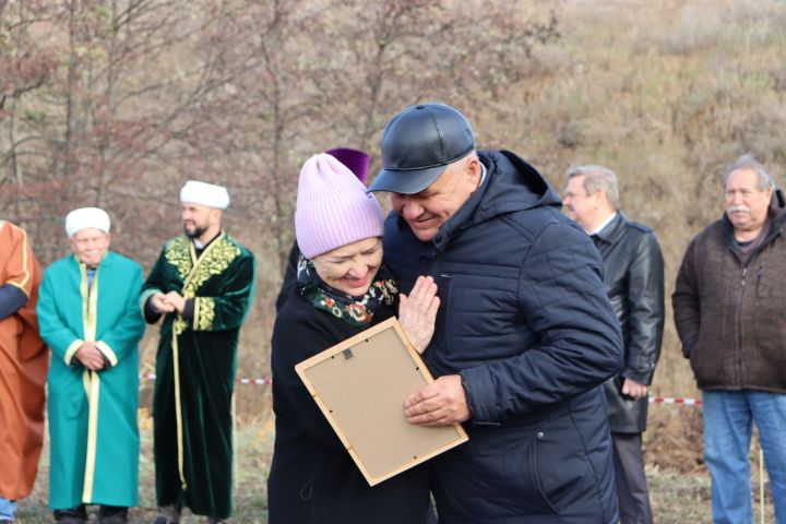 В Чистопольском районе обустроили родник « Таш чишмэ» (Фоторепортаж)